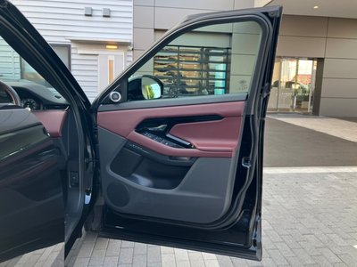 2025 LAND Rover RANGE ROVER EVOQUE — миниатюра 31