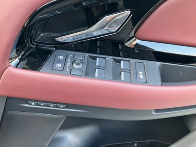 2025 LAND Rover RANGE ROVER EVOQUE — миниатюра 32