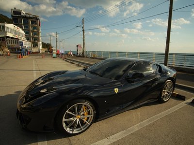 FERRARI 812 SUPERFAST - 1