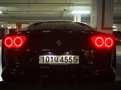 FERRARI 812 SUPERFAST - 3