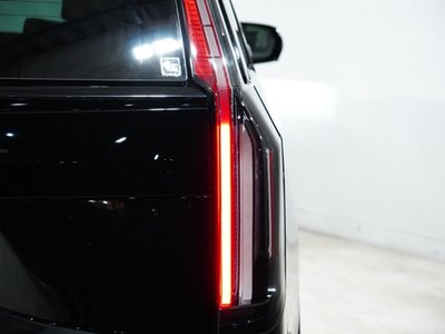 CADILLAC ESCALADE - 8