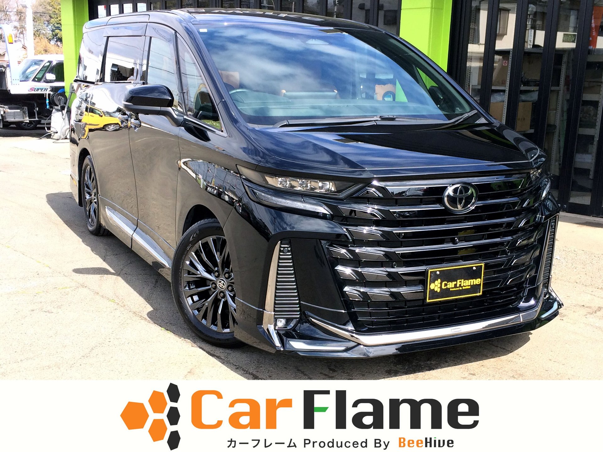 TOYOTA VELLFIRE - View 1