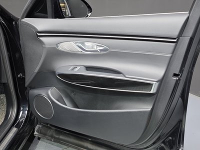 2022 Genesis GV70 thumbnail 14