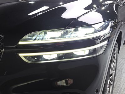 2022 Genesis GV70 photo 9