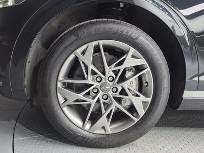 2022 Genesis GV70 photo 6