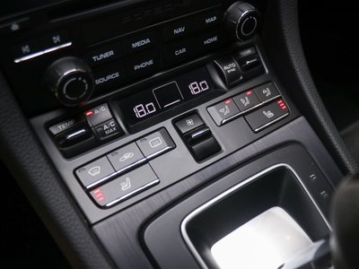 2018 Porsche 911 — миниатюра 13