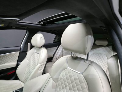 2022 Genesis THE NEW G70 thumbnail 12