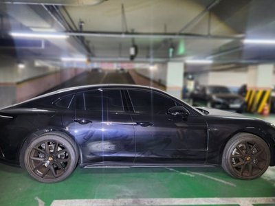 PORSCHE PANAMERA - 4