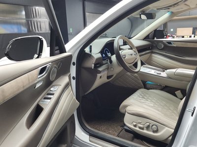 GENESIS GV80 - 10