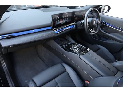 BMW 5 SERIES TOURING - 3