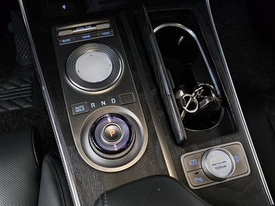 2022 Genesis GV80 — миниатюра 12