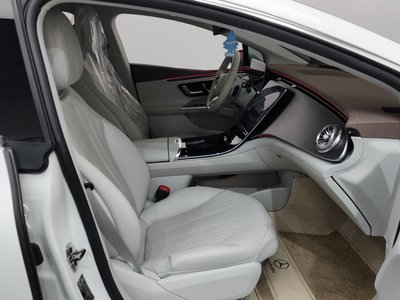 صورة مصغرة 16 لـ 2022 Mercedes-BENZ EQE