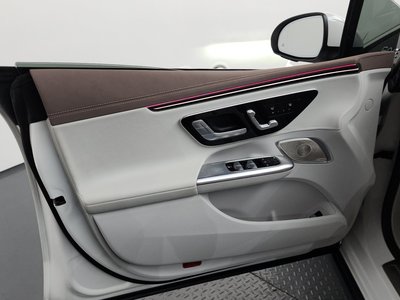 صورة مصغرة 14 لـ 2022 Mercedes-BENZ EQE