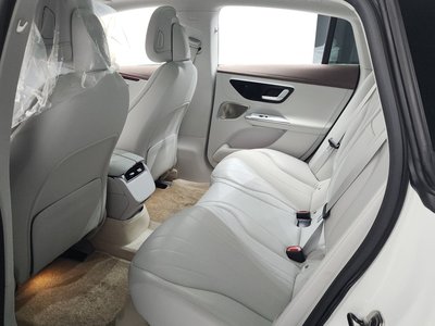 صورة مصغرة 25 لـ 2022 Mercedes-BENZ EQE