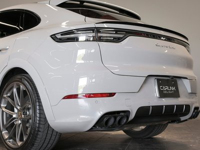 PORSCHE CAYENNE - 8