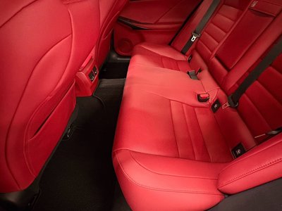 صورة 37 لـ 2025 Lexus IS