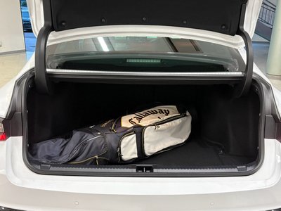 صورة 8 لـ 2025 Lexus IS