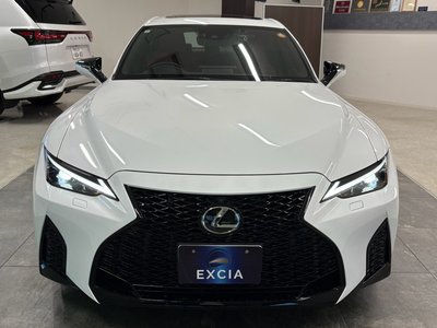 صورة 4 لـ 2025 Lexus IS