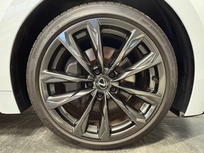 صورة 14 لـ 2025 Lexus IS