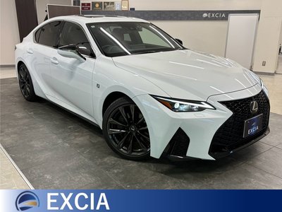صورة 1 لـ 2025 Lexus IS