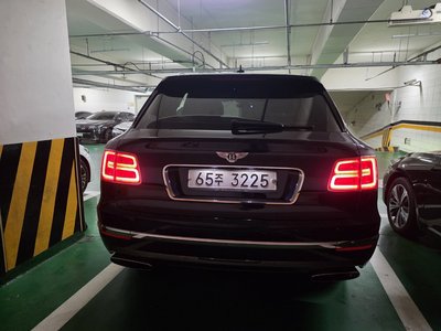 BENTLEY BENTAYGA - 2
