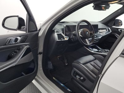 صورة 10 لـ 2025 BMW X5