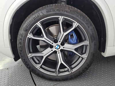 صورة 6 لـ 2025 BMW X5