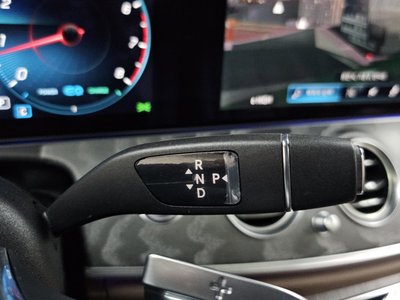 MERCEDES-BENZ E-CLASS - 9