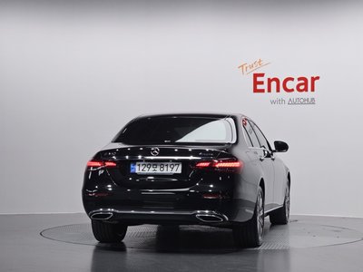 MERCEDES-BENZ E-CLASS - 3