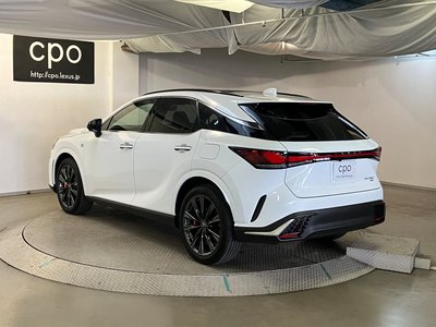 صورة 9 لـ 2024 Lexus RX