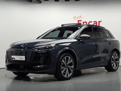 2025 AUDI SQ6 E-TRON 照片 1