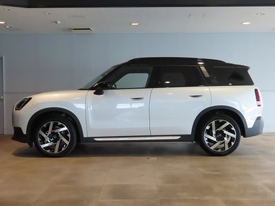 MINI MINI COUNTRYMAN - 9