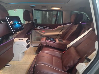 MERCEDES-BENZ GLS - 8