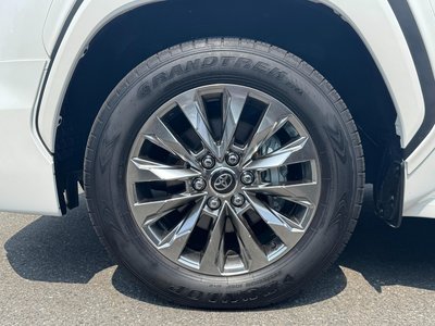 2025 Toyota LAND CRUISER 300 — миниатюра 79