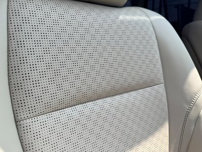 2025 Toyota LAND CRUISER 300 — миниатюра 36
