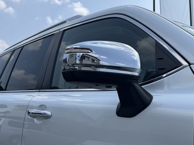 2025 Toyota LAND CRUISER 300 — миниатюра 23