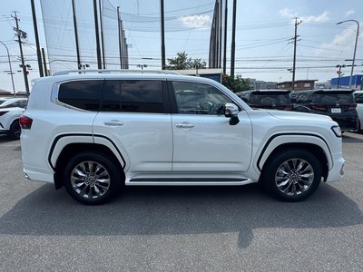 2025 Toyota LAND CRUISER 300 — фото 10
