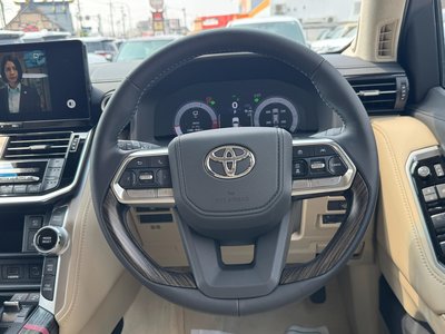 2025 Toyota LAND CRUISER 300 — миниатюра 66