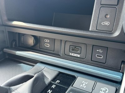 2025 Toyota LAND CRUISER 300 — миниатюра 60