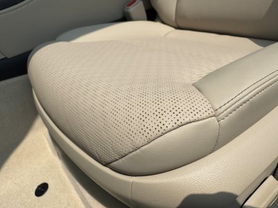 2025 Toyota LAND CRUISER 300 — миниатюра 40