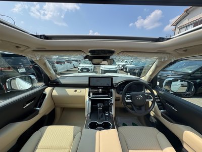 2025 Toyota LAND CRUISER 300 — миниатюра 34