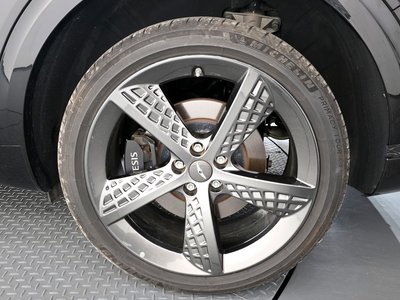 صورة 8 لـ 2024 Genesis GV70