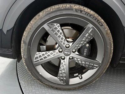 صورة 6 لـ 2024 Genesis GV70
