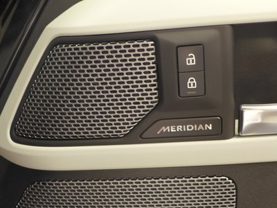 2023 LAND Rover DEFENDER — миниатюра 18