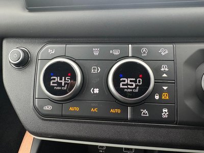 LAND ROVER DEFENDER - 6