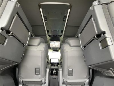 2025 Toyota ALPHARD 缩略图 24