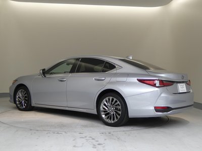 صورة مصغرة 18 لـ 2024 Lexus ES
