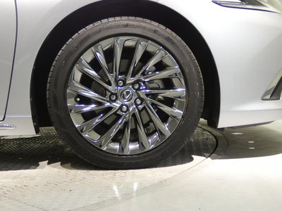 صورة مصغرة 56 لـ 2024 Lexus ES