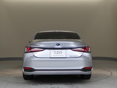 صورة مصغرة 38 لـ 2024 Lexus ES