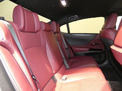 صورة مصغرة 44 لـ 2024 Lexus ES